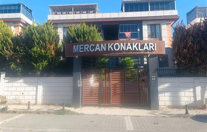Sahile yürüme mesafesinde Mercan konaklarında 140m2 kiralık 3+1