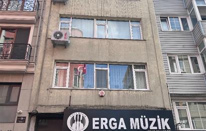 ŞİŞLİ HARZEMŞAH SOKAK'TA 3+1 DAİRE