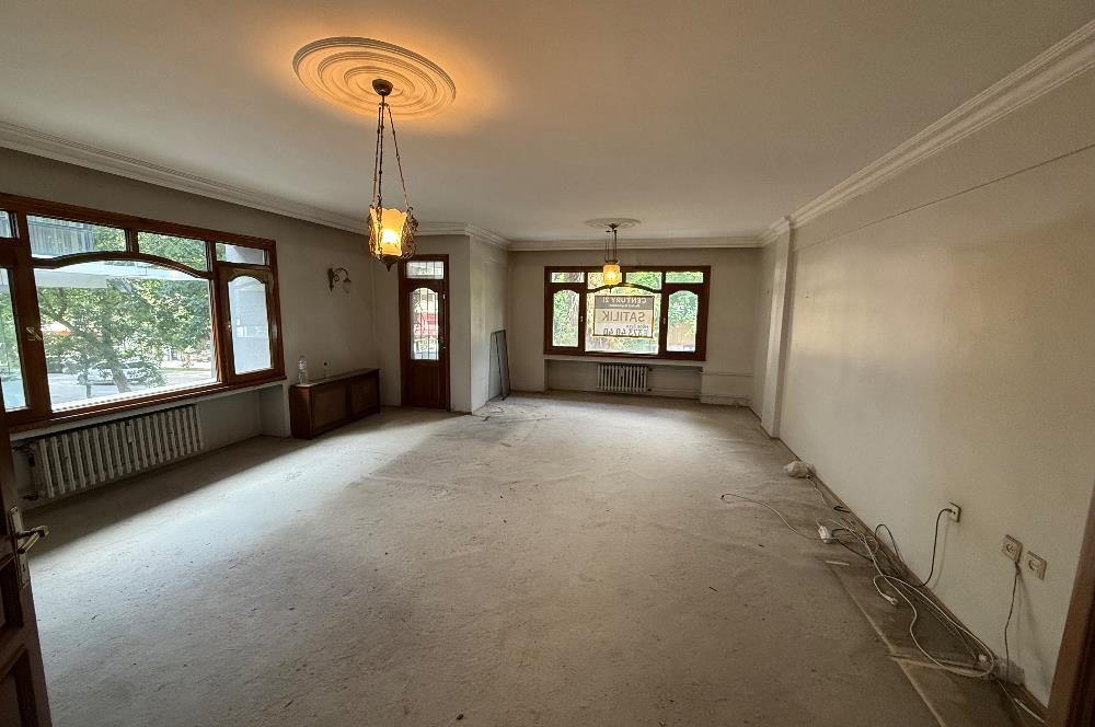 Bağdat caddesi cepheli  3 + 1 satılık