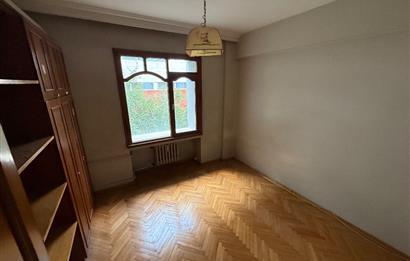 Bağdat caddesi cepheli  3 + 1 satılık