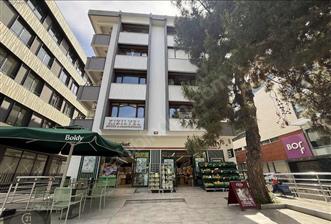 Bağdat caddesi cepheli  3 + 1 satılık