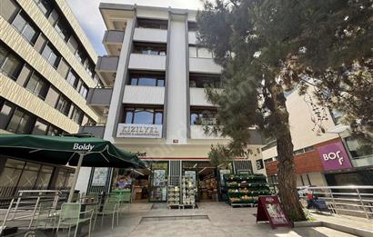 Bağdat caddesi cepheli  3 + 1 satılık