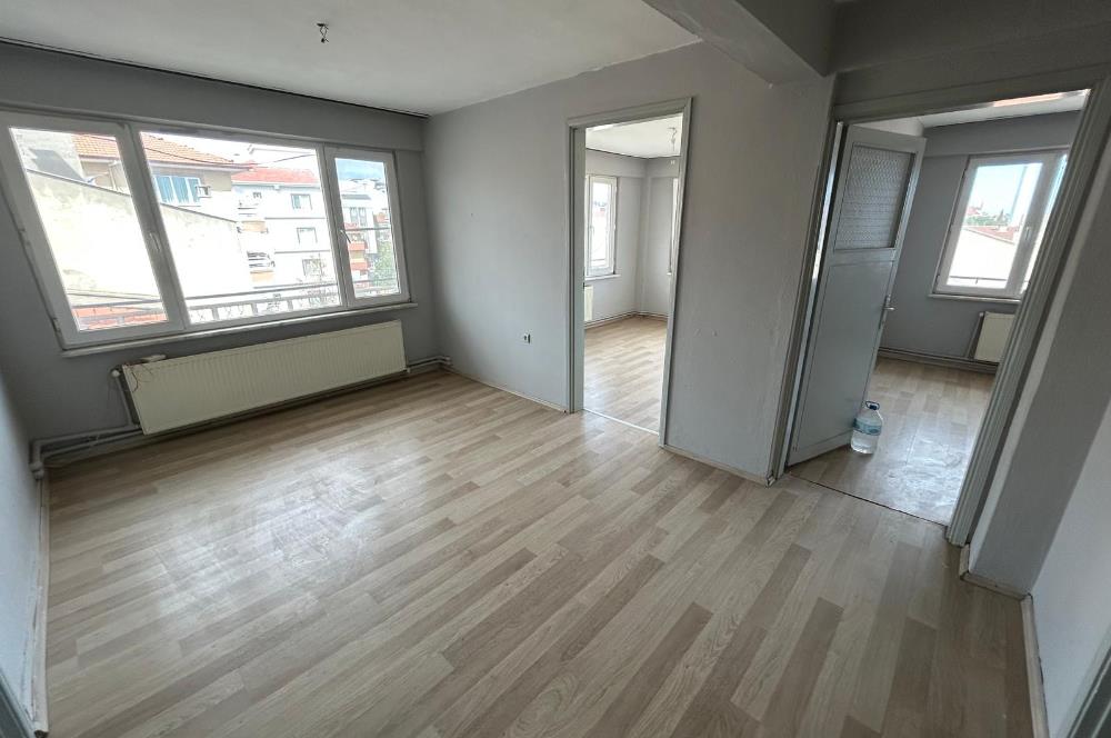 C21 BAL'DAN ALİ HİKMET PAŞA MAH. OKUL KARŞISI ÜZERİ SATILIK 2+1