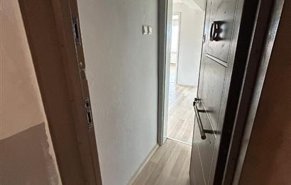 C21 BAL'DAN ALİ HİKMET PAŞA MAH. OKUL KARŞISI ÜZERİ SATILIK 2+1