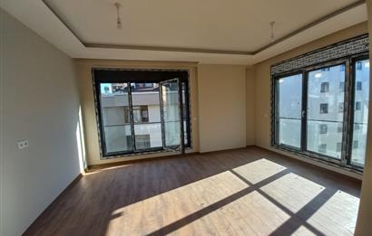 FENERYOLU'NDA SIFIR BİNADA GÜNEY CEPHE 2+1 KULLANIŞLI DAİRE