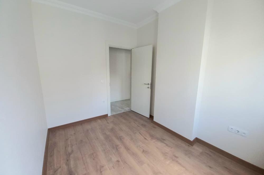 FENERYOLU'NDA SIFIR BİNADA GÜNEY CEPHE 2+1 KULLANIŞLI DAİRE