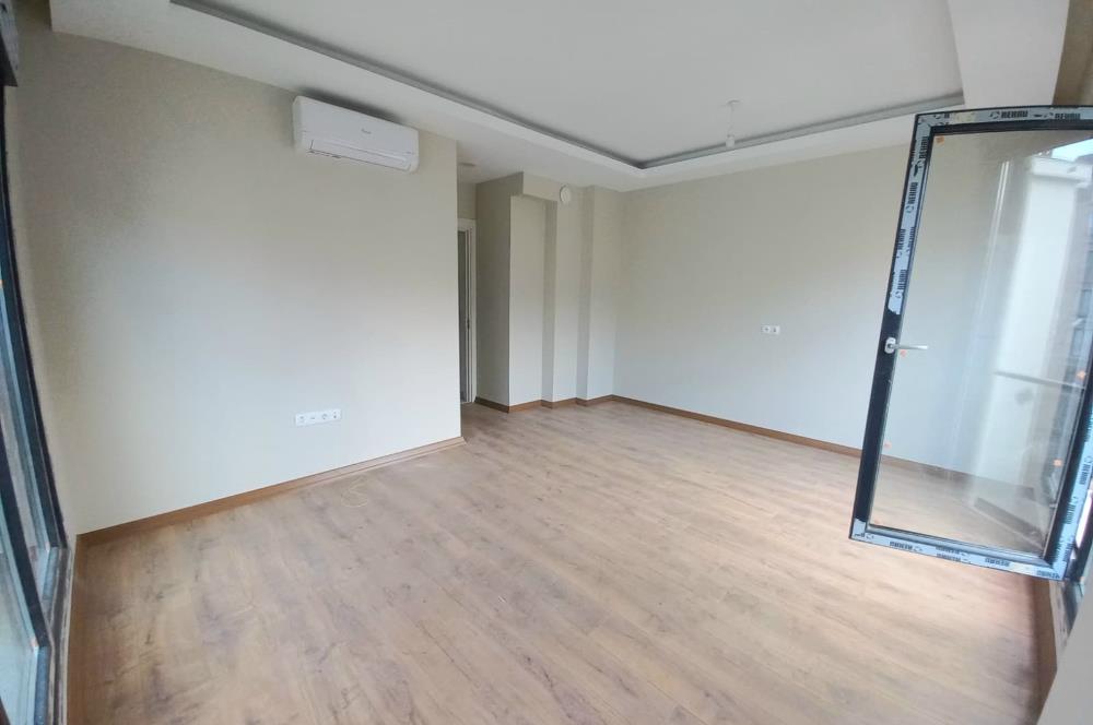FENERYOLU'NDA SIFIR BİNADA GÜNEY CEPHE 2+1 KULLANIŞLI DAİRE