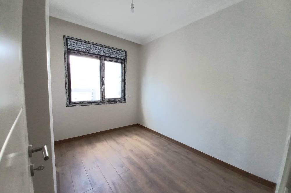 FENERYOLU'NDA SIFIR BİNADA GÜNEY CEPHE 2+1 KULLANIŞLI DAİRE