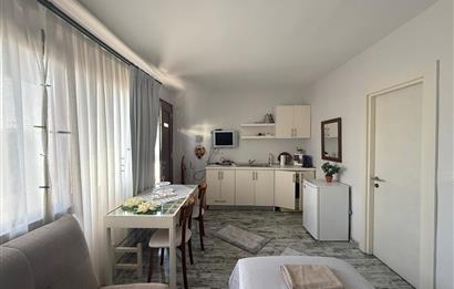 Bodrum Türkbükü’nde Denize Yürüme Mesafesinde Eşyalı 1+0 Yıllık Kiralık Daire