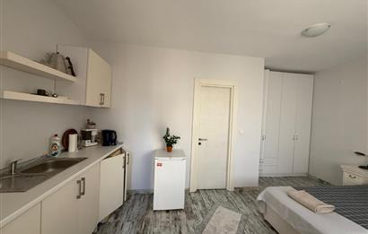 Bodrum Türkbükü’nde Denize Yürüme Mesafesinde Eşyalı 1+0 Yıllık Kiralık Daire
