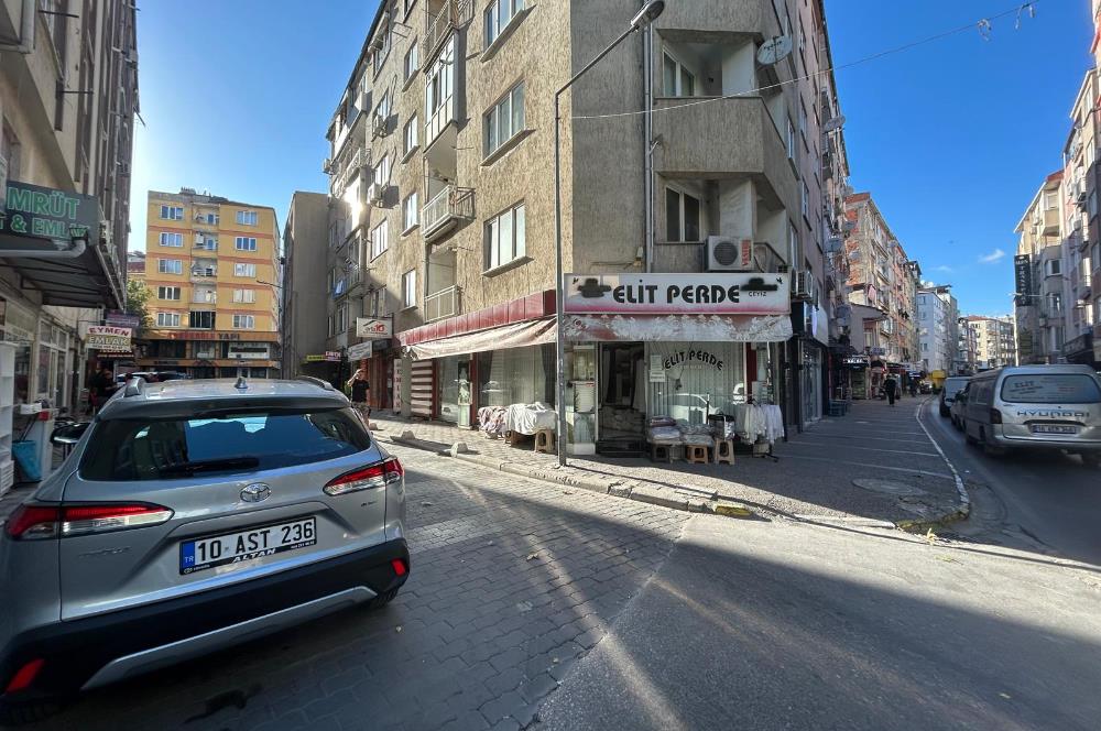 C21 BAL'DAN ATALAR CADDESİ ÜZERİ MERKEZİ KONUM SATILIK 2+1 DAİRE