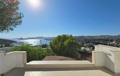 Bodrum-Bitez 3+1 deniz manzaralı satılık dubleks villa