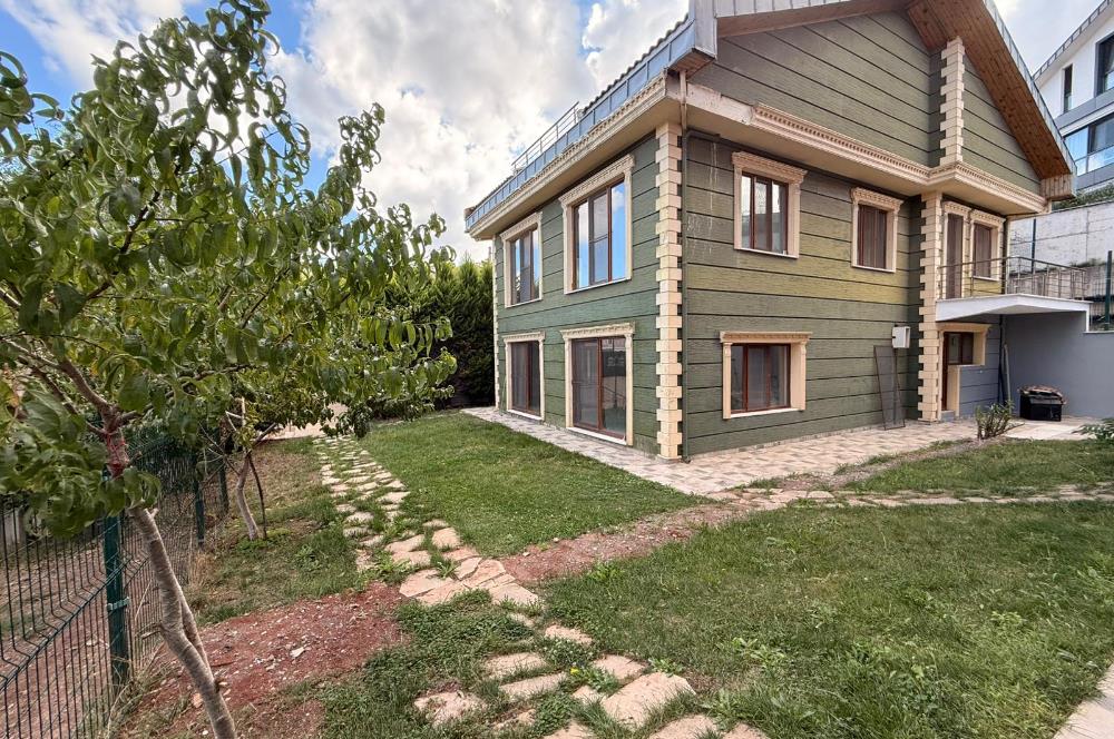 Zekeriyaköy'de Aidatsız Kiralık Villa Fırsatı