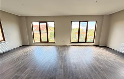 Zekeriyaköy'de Aidatsız Kiralık Villa Fırsatı
