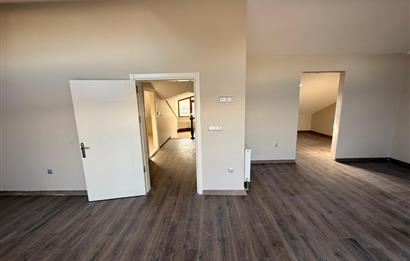 Zekeriyaköy'de Aidatsız Kiralık Villa Fırsatı