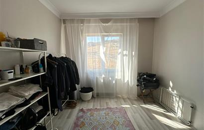 C21 BAL'DAN KARESİ YAMAÇ EVLERİNDE 2+1 KİRALIK KONUT