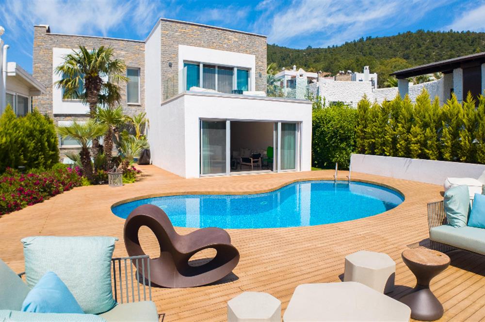 Bodrum Torba Denize 70 metre 6+2 Eşyalı Müstakil Villa