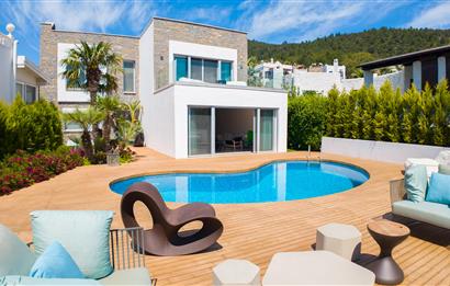 Bodrum Torba Denize 70 metre 6+2 Eşyalı Müstakil Villa