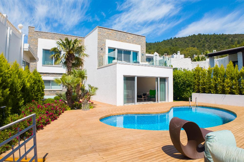 Bodrum Torba Denize 70 metre 6+2 Eşyalı Müstakil Villa