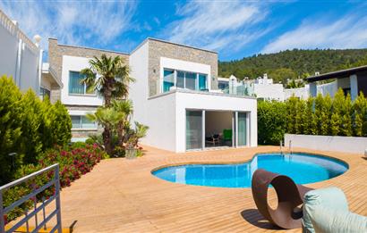 Bodrum Torba Denize 70 metre 6+2 Eşyalı Müstakil Villa