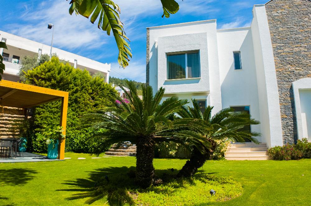Bodrum Torba Denize 70 metre 6+2 Eşyalı Müstakil Villa