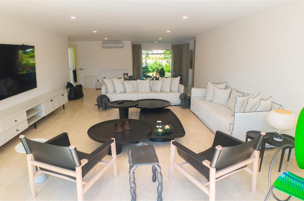 Bodrum Torba Denize 70 metre 6+2 Eşyalı Müstakil Villa