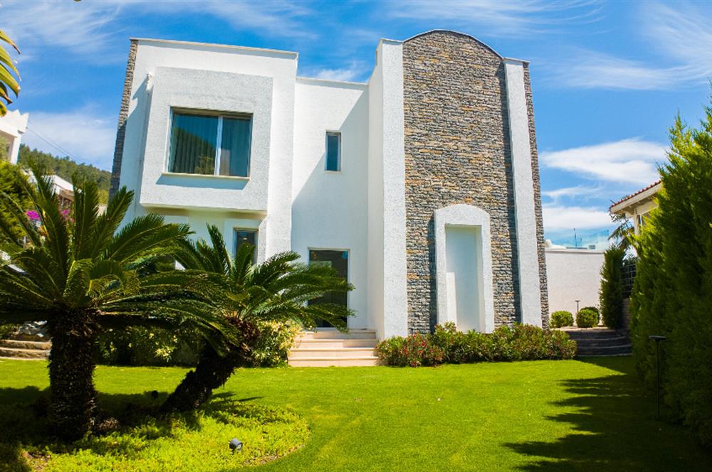 Bodrum Torba Denize 70 metre 6+2 Eşyalı Müstakil Villa