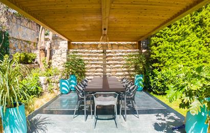 Bodrum Torba Denize 70 metre 6+2 Eşyalı Müstakil Villa