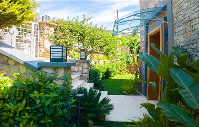 Bodrum Torba Denize 70 metre 6+2 Eşyalı Müstakil Villa