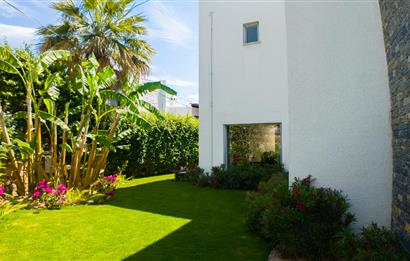 Bodrum Torba Denize 70 metre 6+2 Eşyalı Müstakil Villa