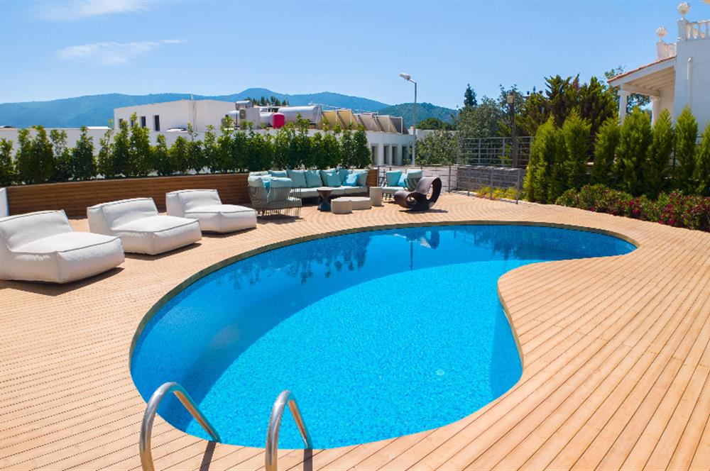 Bodrum Torba Denize 70 metre 6+2 Eşyalı Müstakil Villa