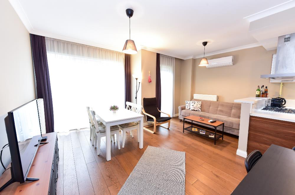 CENTURY21 FOREVER CİHANGİR'DE MERKEZİ KONUMLU KİRALIK 1+1 DAİRE