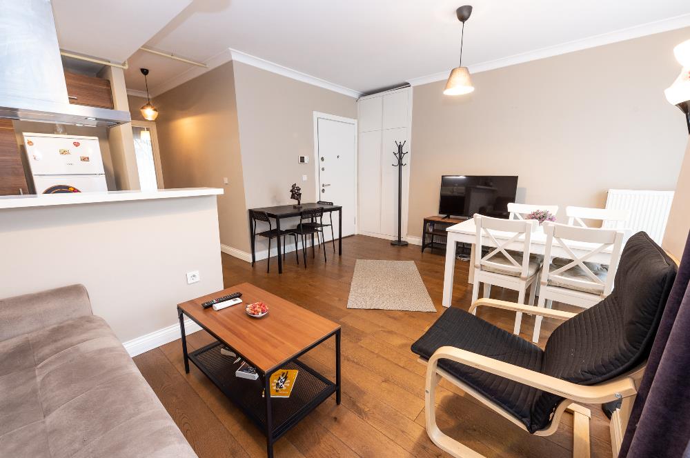 CENTURY21 FOREVER CİHANGİR'DE MERKEZİ KONUMLU KİRALIK 1+1 DAİRE