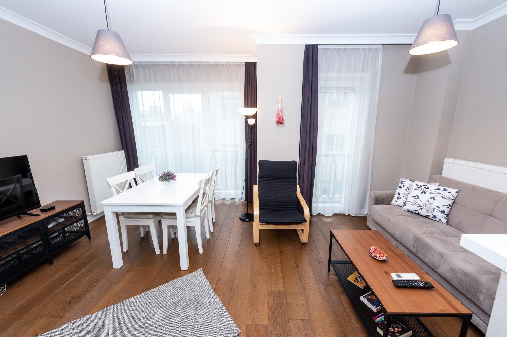 CENTURY21 FOREVER CİHANGİR'DE MERKEZİ KONUMLU KİRALIK 1+1 DAİRE