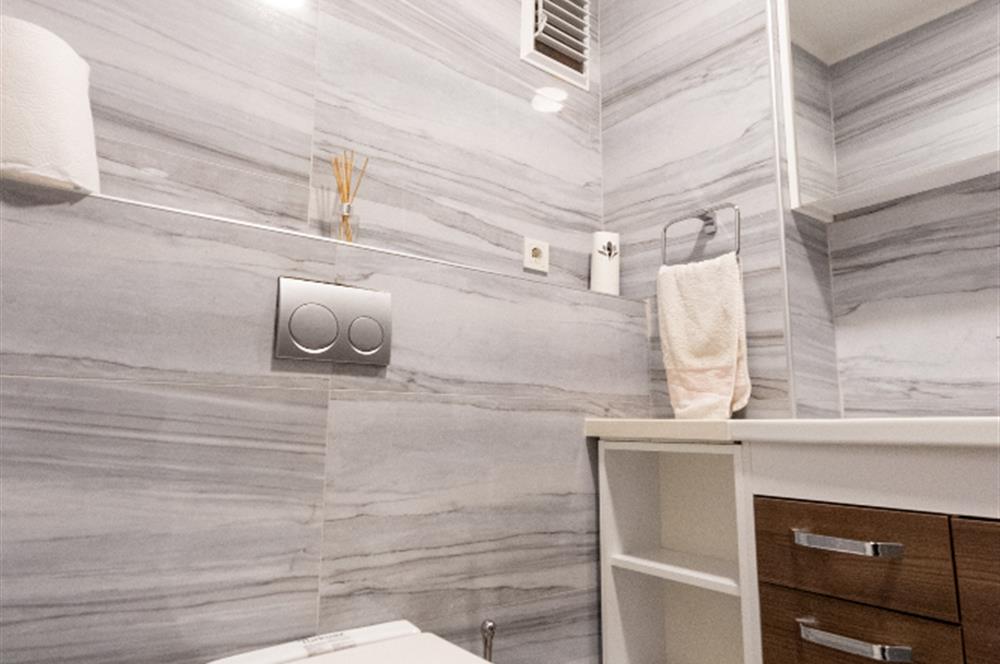 CENTURY21 FOREVER CİHANGİR'DE MERKEZİ KONUMLU KİRALIK 1+1 DAİRE