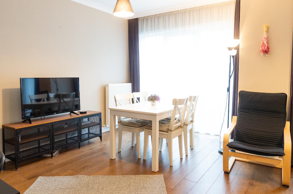 CENTURY21 FOREVER CİHANGİR'DE MERKEZİ KONUMLU KİRALIK 1+1 DAİRE