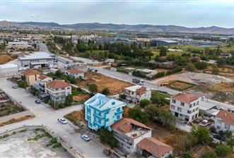 C21 LOCA'DAN GÜMÜŞÇEŞME'DE EBEVEYN BANYOLU 2+1 GENİŞ DAİRE