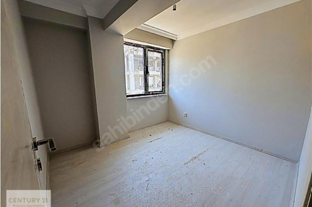 PENDİK VELİBABA MAHALLESİ'NDE MANZARALI 2+1 SATILIK DAİRE