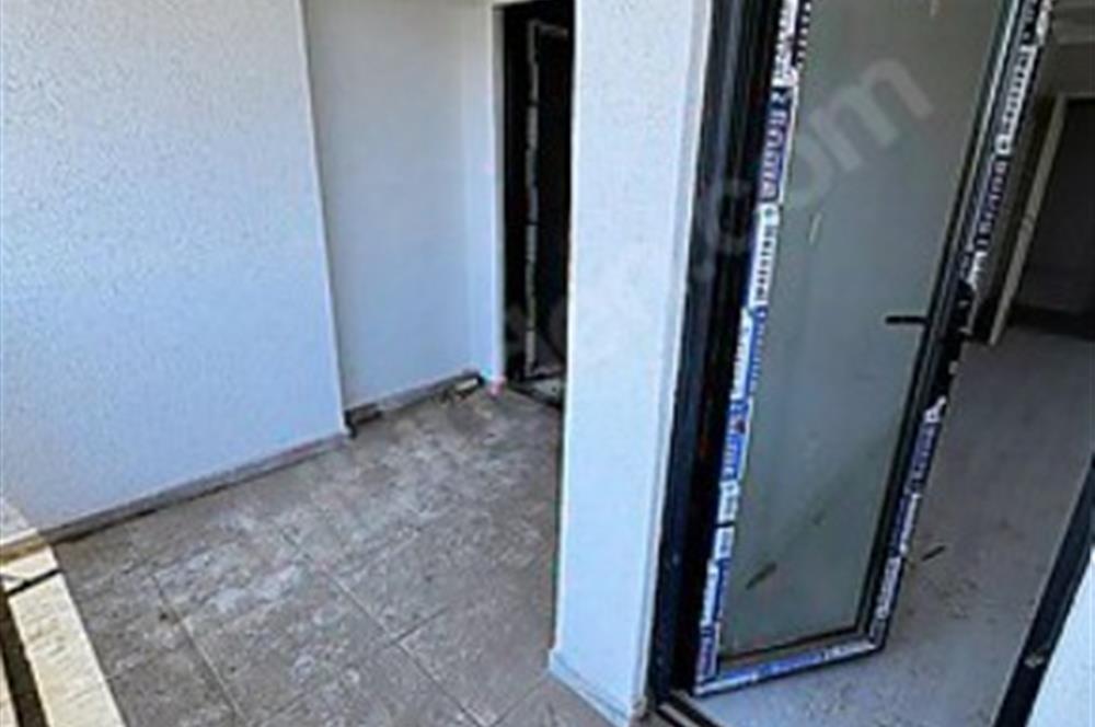 PENDİK VELİBABA MAHALLESİ'NDE MANZARALI 2+1 SATILIK DAİRE