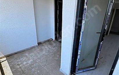 PENDİK VELİBABA MAHALLESİ'NDE MANZARALI 2+1 SATILIK DAİRE
