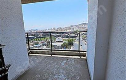 PENDİK VELİBABA MAHALLESİ'NDE MANZARALI 2+1 SATILIK DAİRE