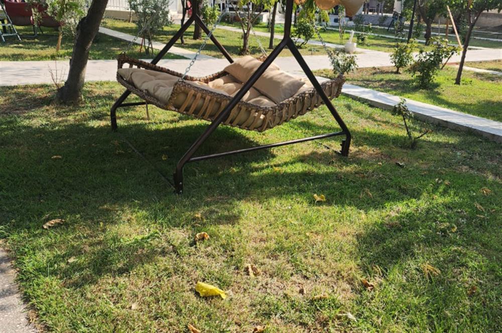 C21 BAL'DAN AYVALIK ALTINOVA'DA DENİZİN KIYISINDA KİRALIK VİLLA