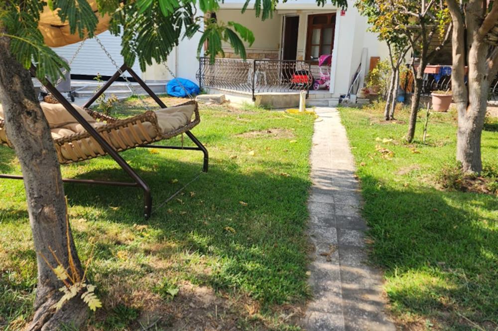 C21 BAL'DAN AYVALIK ALTINOVA'DA DENİZİN KIYISINDA KİRALIK VİLLA