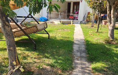 C21 BAL'DAN AYVALIK ALTINOVA'DA DENİZİN KIYISINDA KİRALIK VİLLA