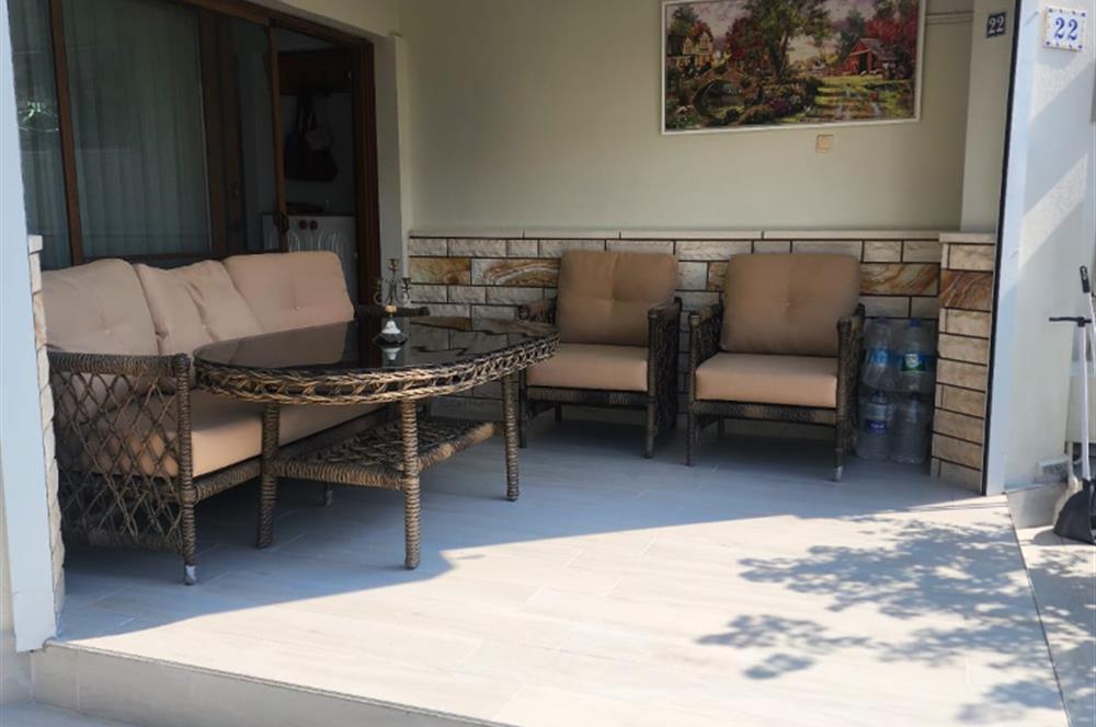 C21 BAL'DAN AYVALIK ALTINOVA'DA DENİZİN KIYISINDA KİRALIK VİLLA