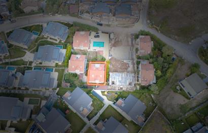 Zekeriyaköy'de Aidatsız Kiralık Villa Fırsatı