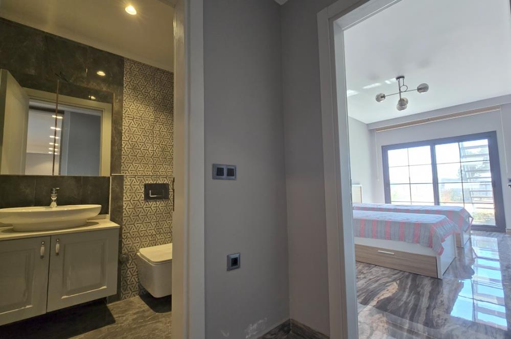 Ortakentte Satılık Deniz Manzaralı Özel Havuzlu Tam Müstakil 4+1 Villa