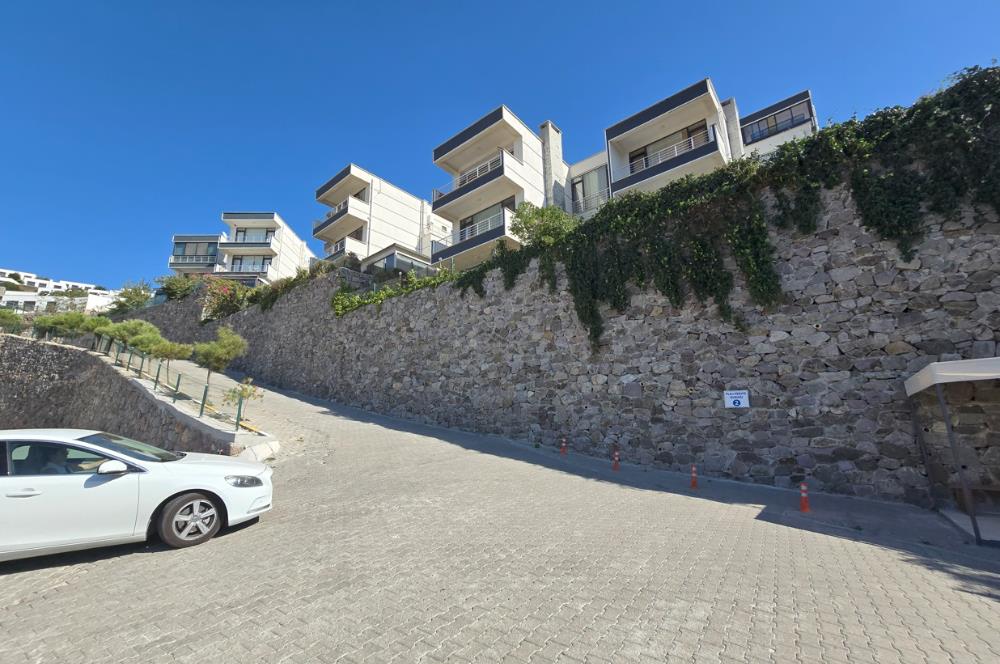 Bağla İdeal Town Sitesinde Satılık Deniz Manzaralı 2+1 Daire