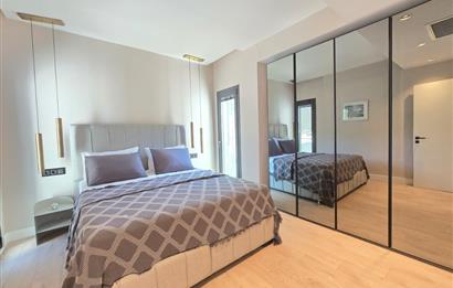 Denize yürüme mesafesinde Ormana cepheli 1.000m2 müstakil arsa içinde Deniz manzaralı 5+1 Villa