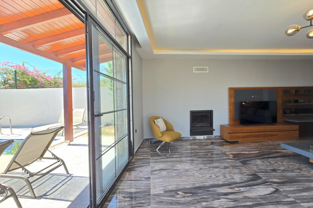 Ortakentte Satılık Deniz Manzaralı Özel Havuzlu Tam Müstakil 4+1 Villa